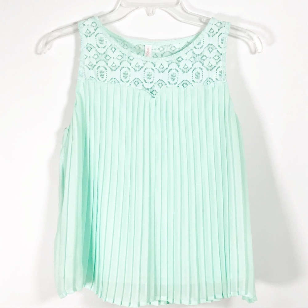 Mossimo Pleated Lace Sleeveless Top XS